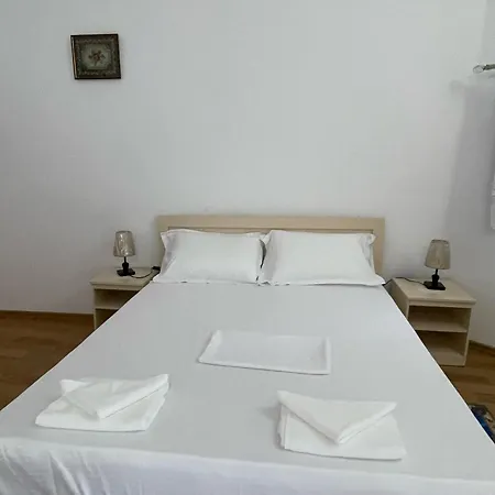 Apartment Dora
